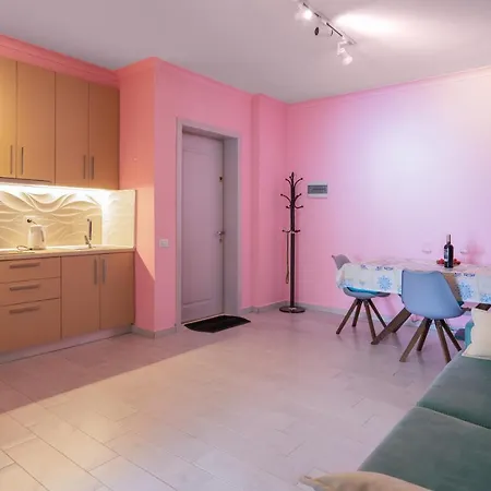 Marshmallow Apartment *